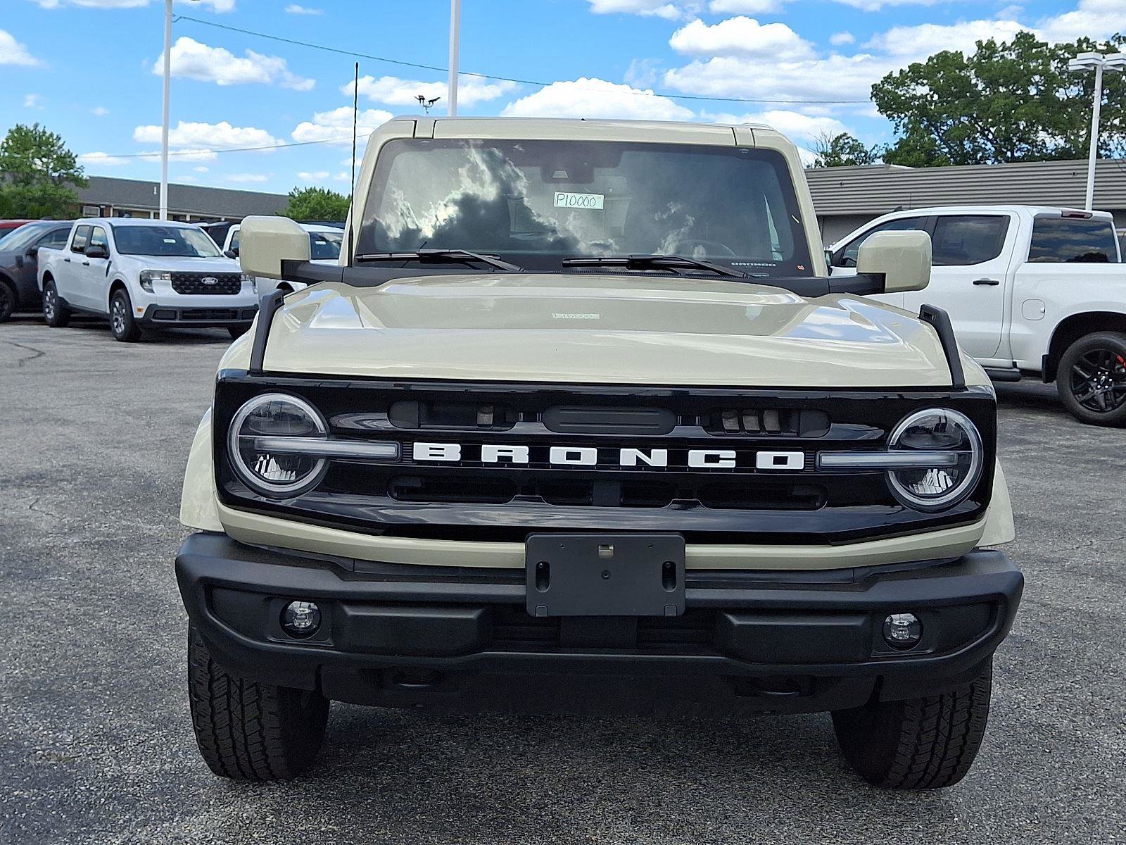 Certified 2025 Ford Bronco Outer Banks AWD/4WD image 2