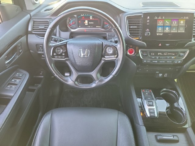 Used 2021 Honda Pilot Touring image 16