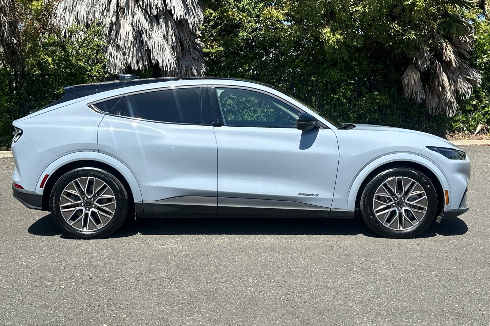 Certified 2025 Ford Mustang Mach-E Premium RWD image 6