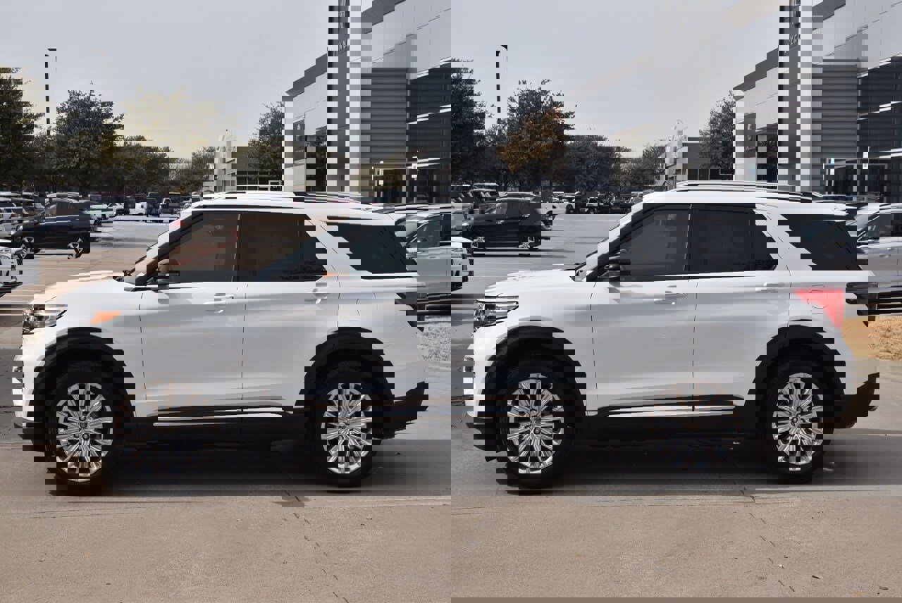 Certified 2023 Ford Explorer Limited w/ Limited Technology Package image 4