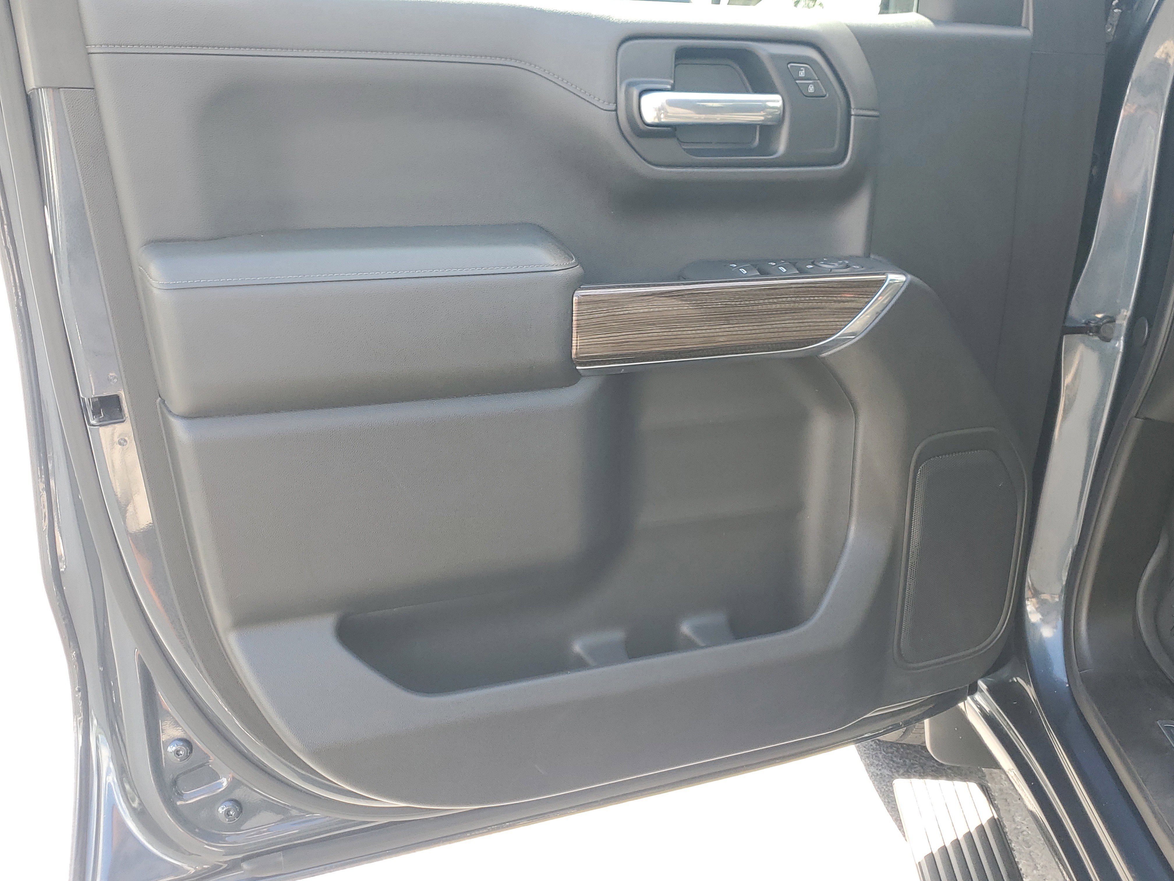 Used 2020 Chevrolet Silverado 1500 LT w/ All-Star Edition image 19