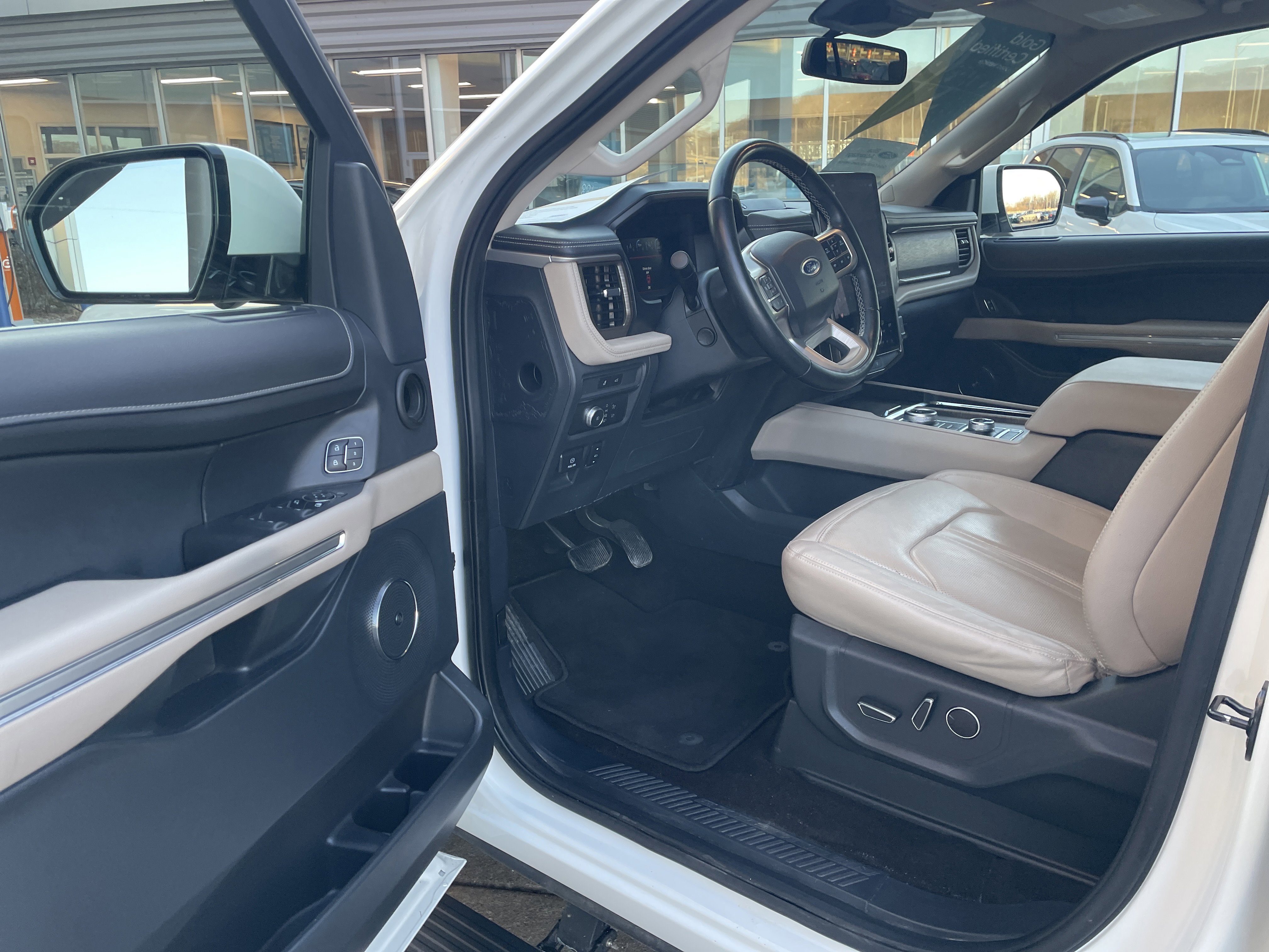 Certified 2022 Ford Expedition Max Limited image 12