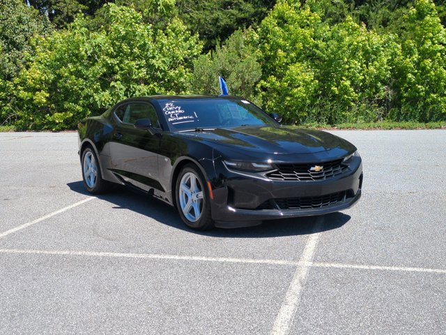 Used 2022 Chevrolet Camaro LT w/ Technology Package RWD image 2