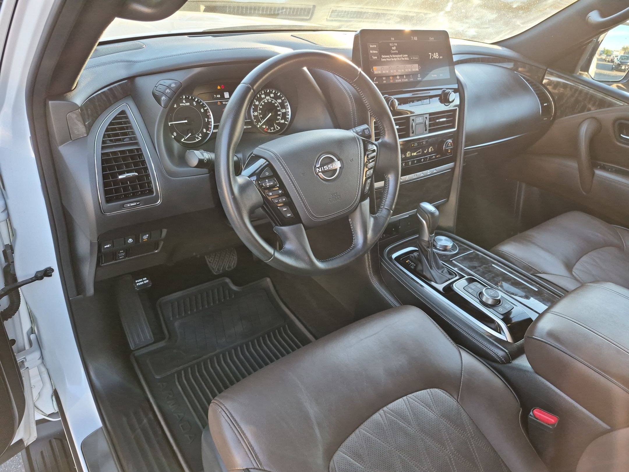 Used 2023 Nissan Armada Platinum w/ Captain's Chairs Package AWD/4WD image 17