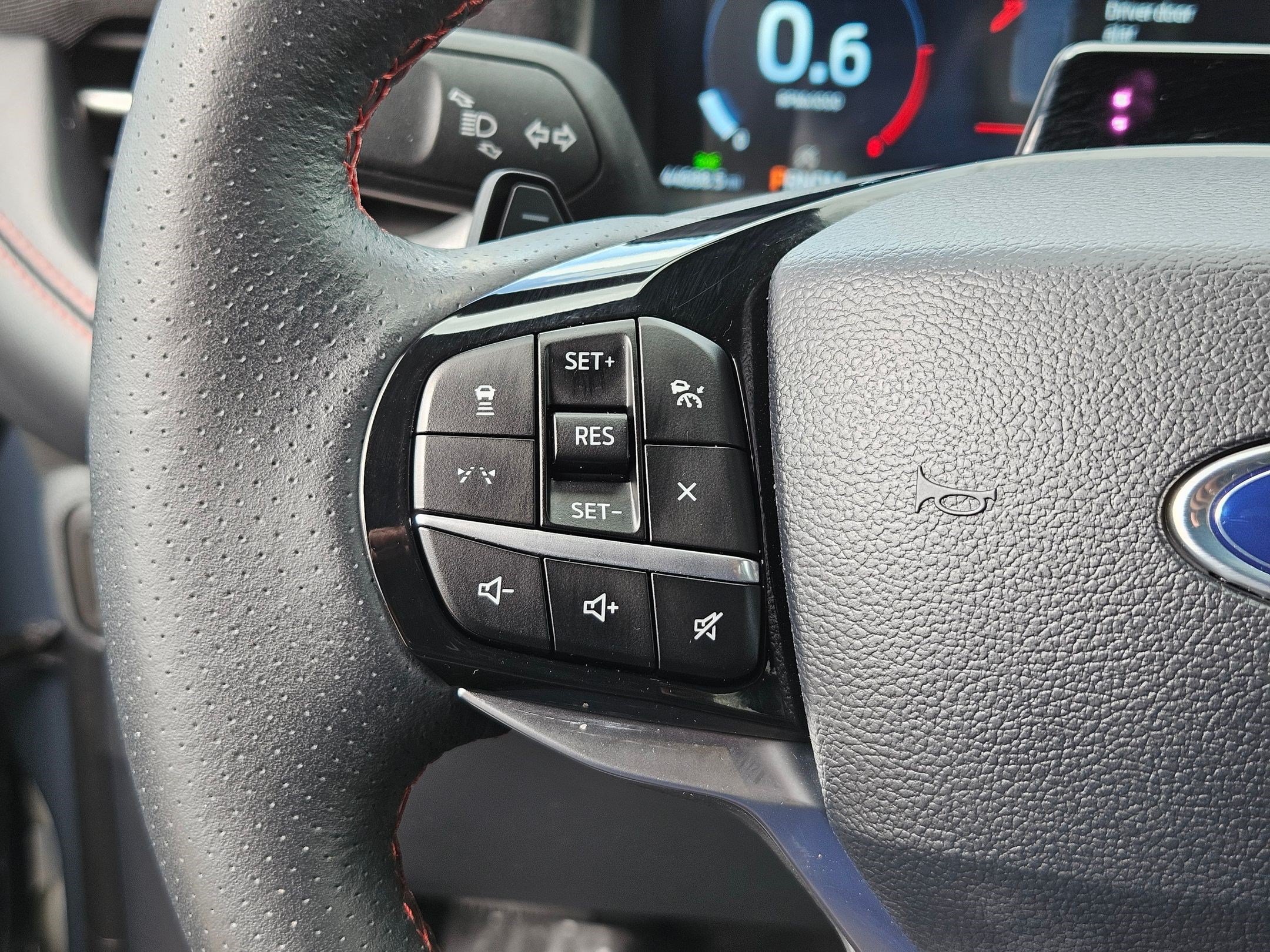 Certified 2025 Ford Explorer ST RWD image 19