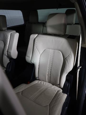Certified 2024 Ford Expedition Platinum AWD/4WD image 11