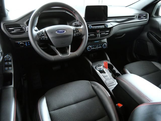 Certified 2025 Ford Escape ST-Line AWD/4WD image 4