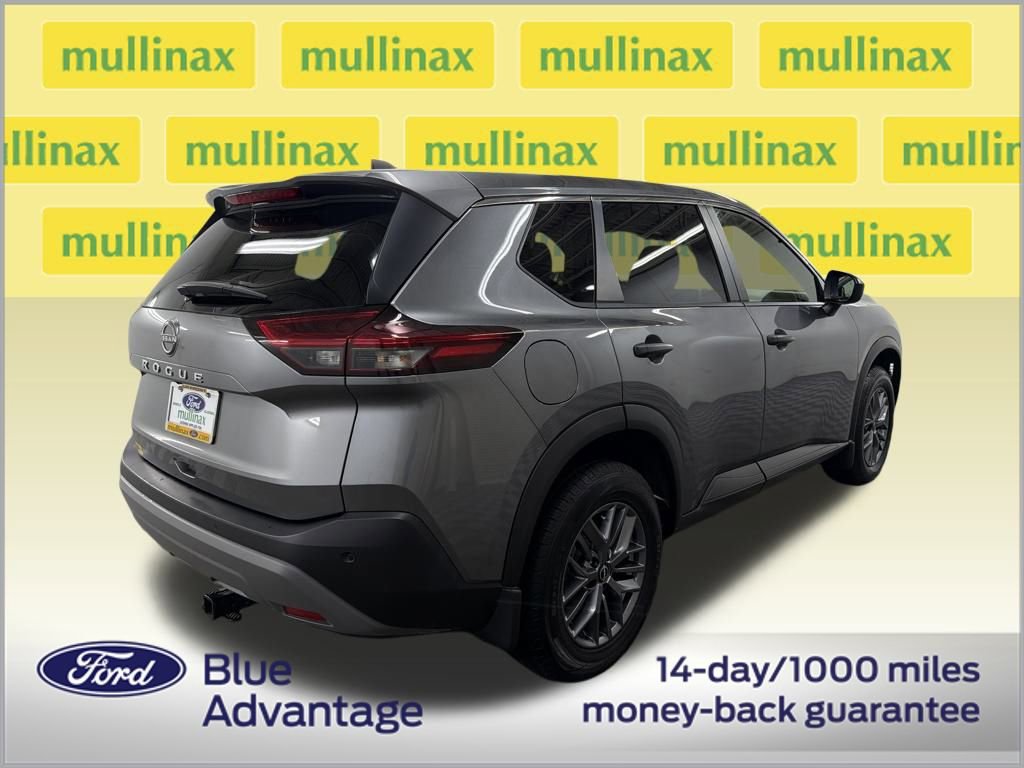 Used 2023 Nissan Rogue S image 3