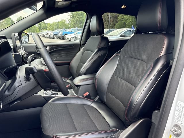 Certified 2025 Ford Escape ST-Line Select AWD/4WD image 27