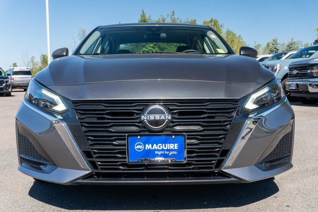 Used 2024 Nissan Altima 2.5 SV FWD image 3