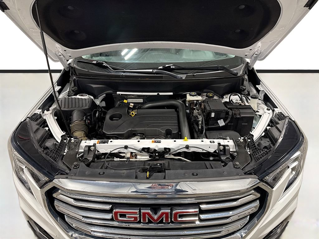 Used 2024 GMC Terrain SLT image 21
