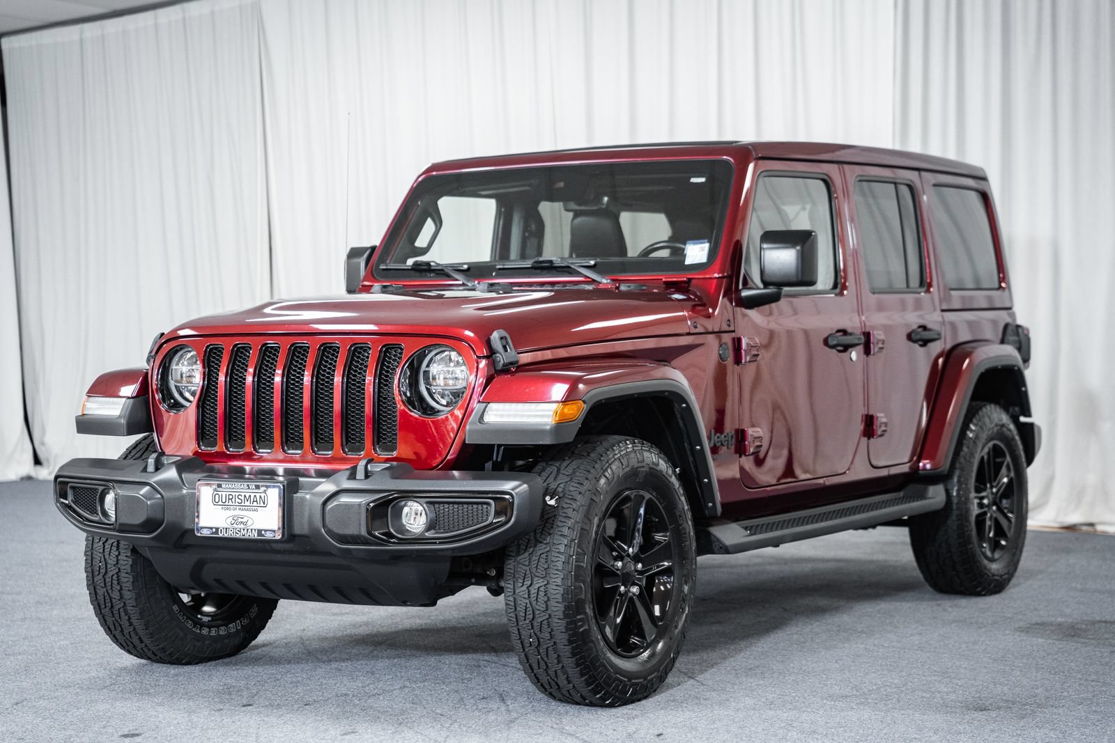Used 2021 Jeep Wrangler Unlimited Sahara AWD/4WD image 3