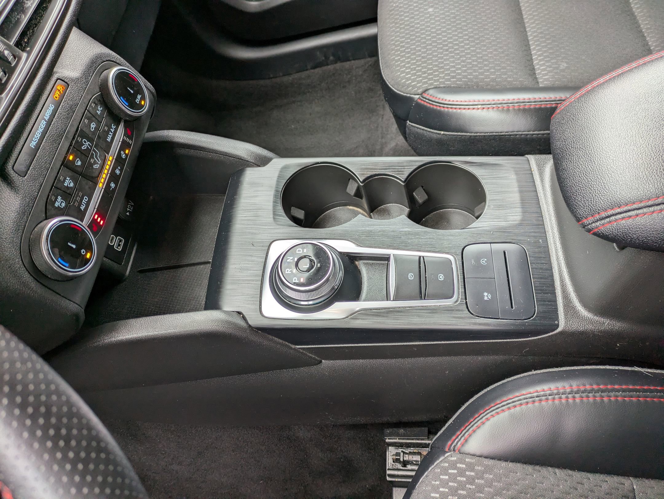 Certified 2025 Ford Escape ST-Line Select AWD/4WD image 13
