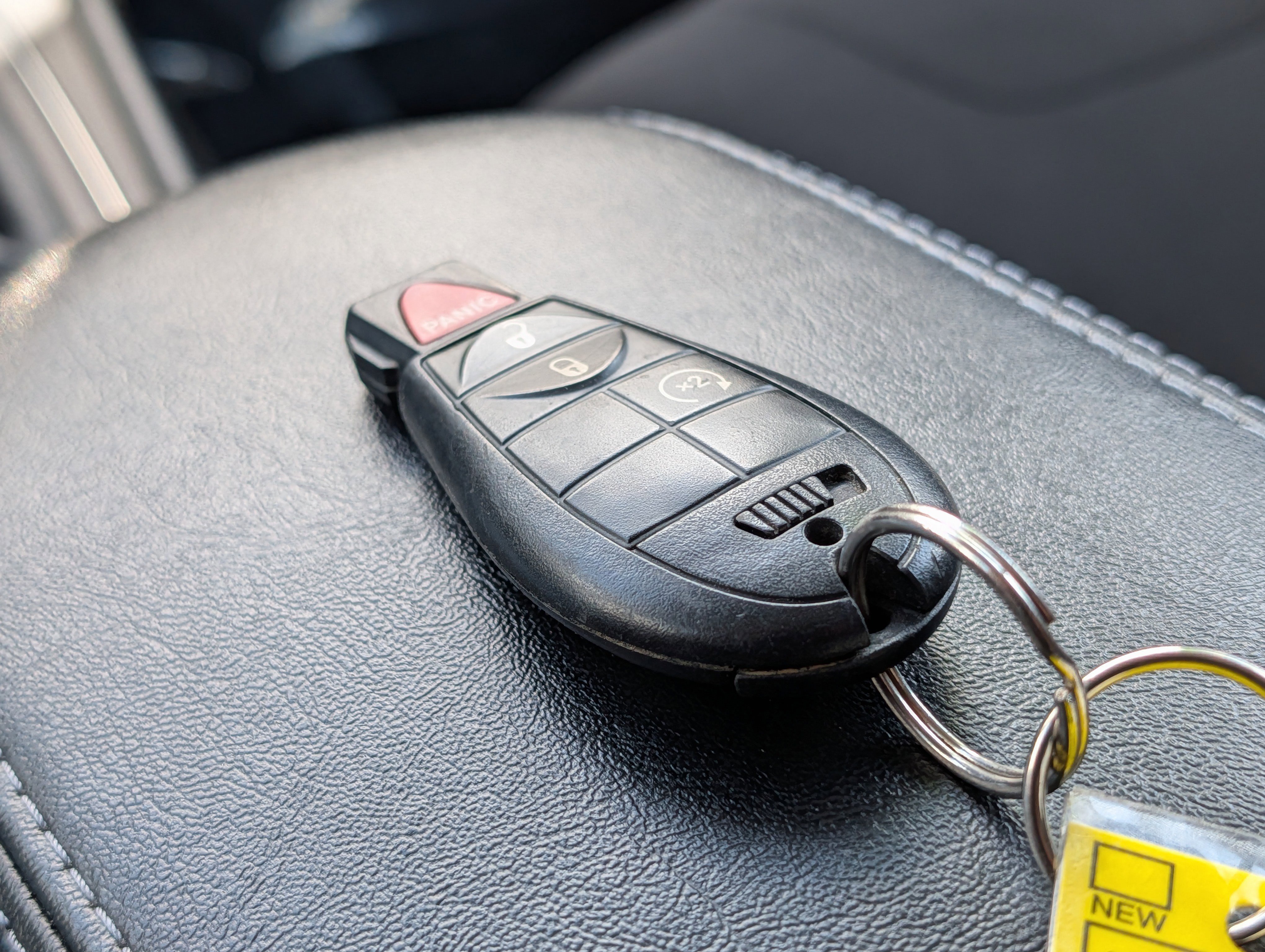 Used 2020 Jeep Cherokee Latitude w/ Cold Weather Group AWD/4WD image 33