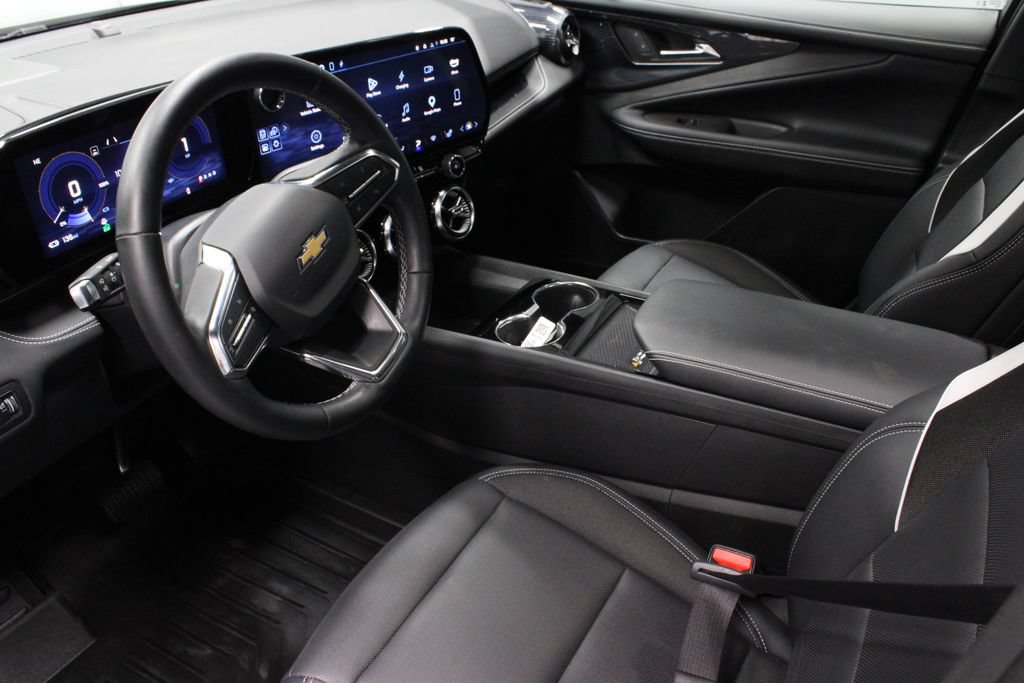 Used 2024 Chevrolet Blazer EV LT AWD/4WD image 23