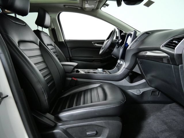 Certified 2024 Ford Edge SEL w/ Convenience Package AWD/4WD image 11