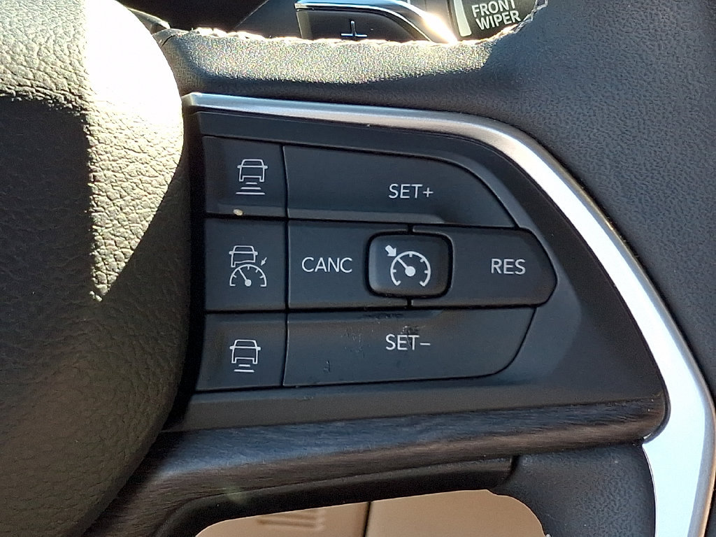 Used 2024 Jeep Grand Cherokee L Limited w/ Trailer Tow Package AWD/4WD image 22