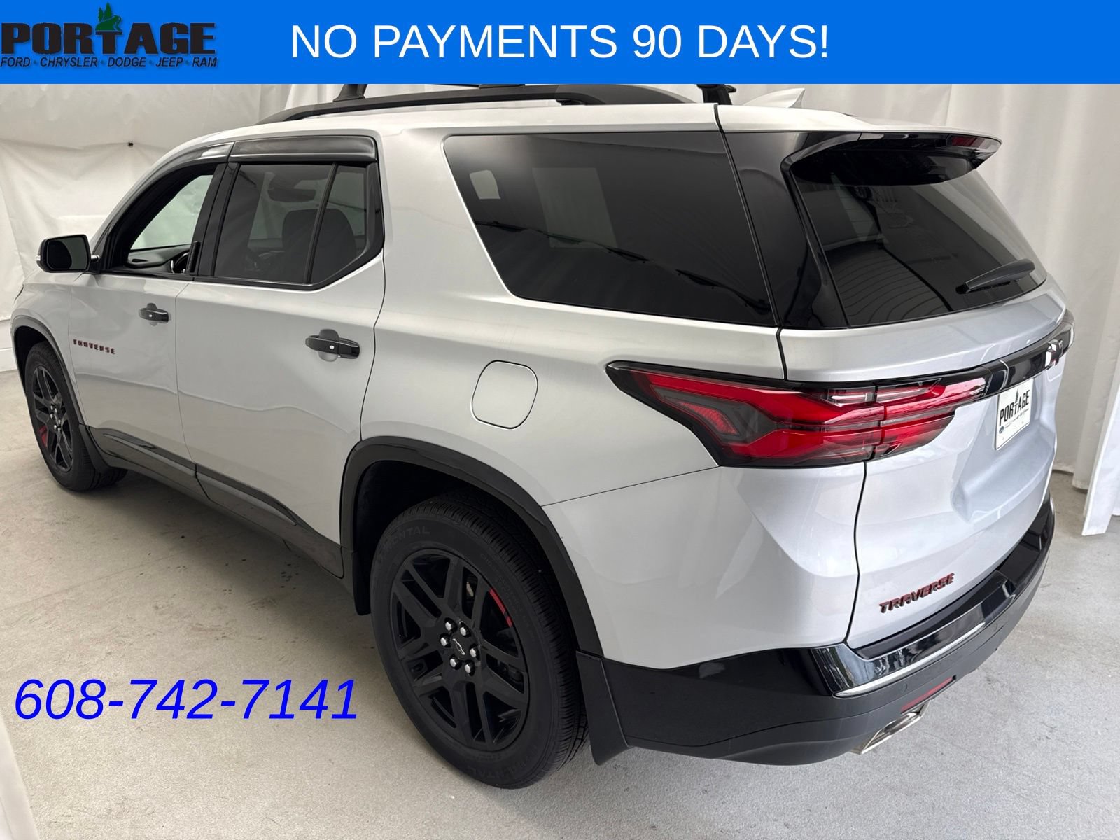 Used 2022 Chevrolet Traverse Premier w/ Redline Edition AWD/4WD image 4
