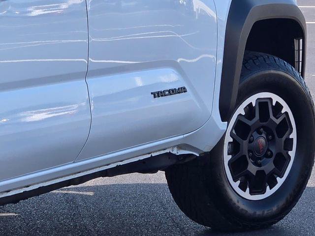 Used 2024 Toyota Tacoma TRD Off-Road AWD/4WD image 12