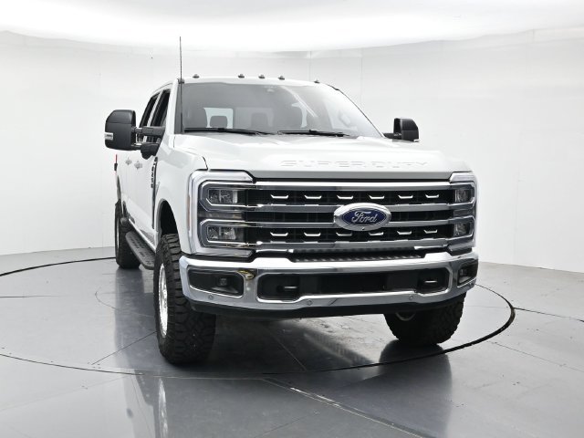 Certified 2025 Ford F250 Lariat w/ Lariat Ultimate Package AWD/4WD image 4