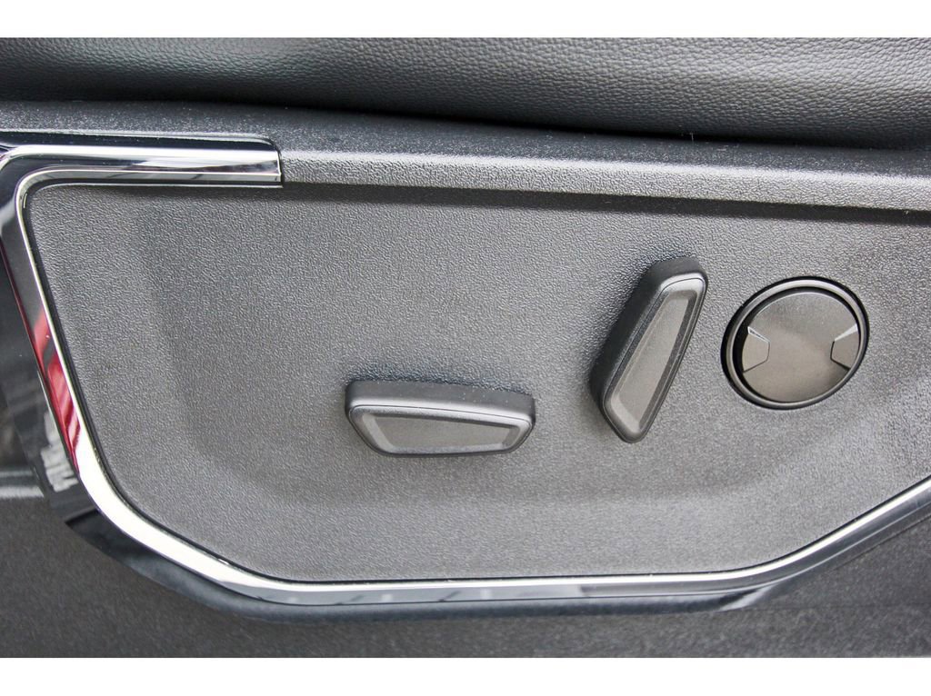 Certified 2023 Ford F250 Lariat w/ Sport Appearance Package AWD/4WD image 29