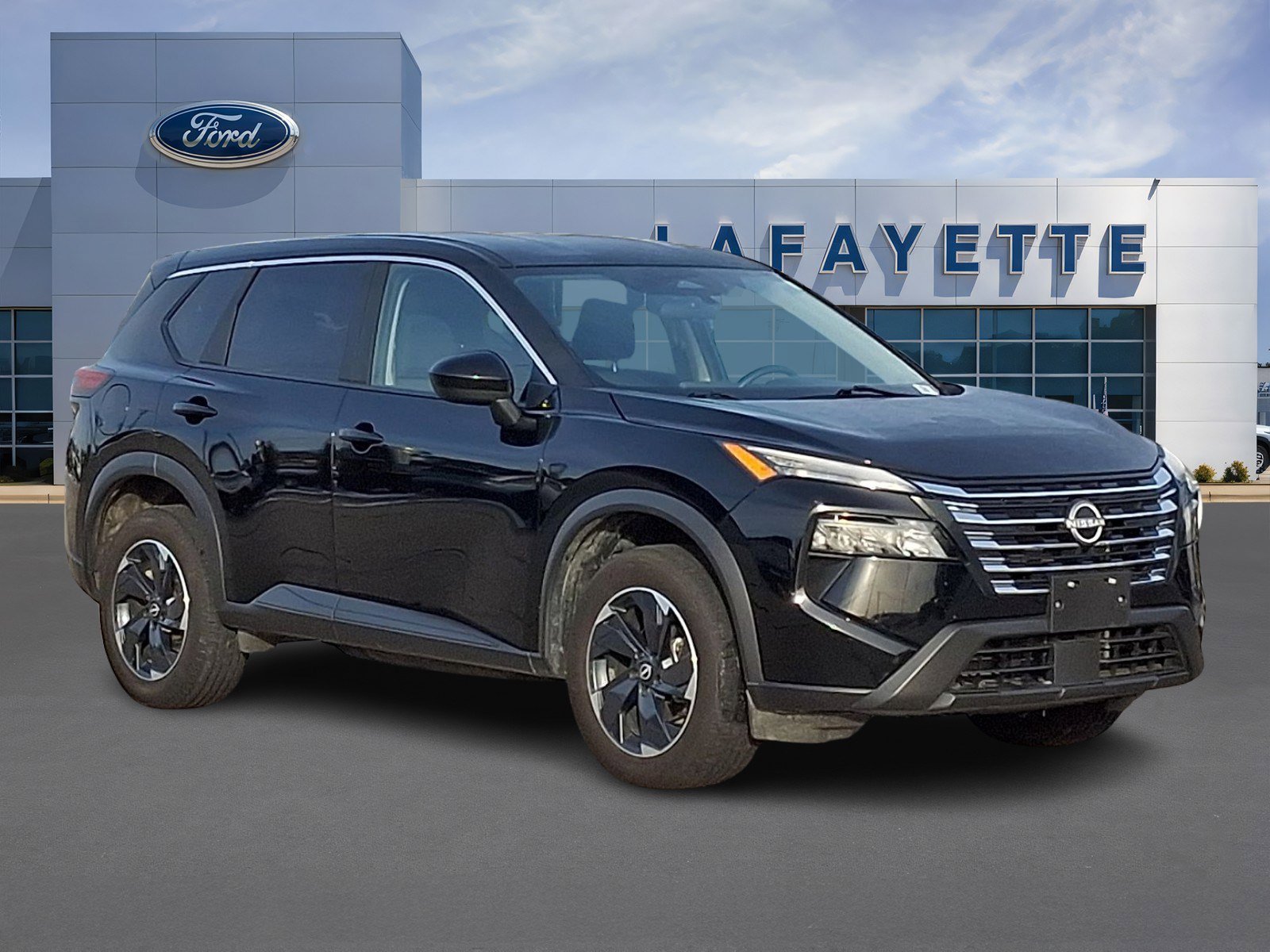 Used 2024 Nissan Rogue SV