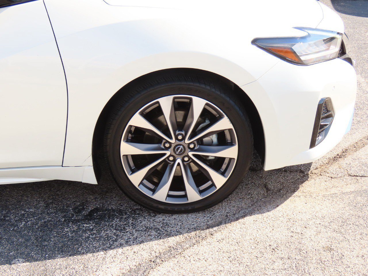 Used 2023 Nissan Maxima Platinum w/ Sport Mat Group image 13