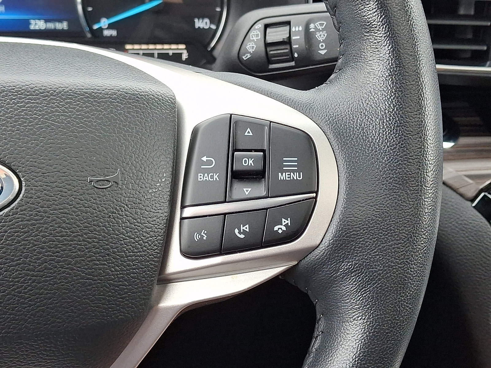 Certified 2023 Ford Explorer Limited w/ Limited Technology Package AWD/4WD image 25