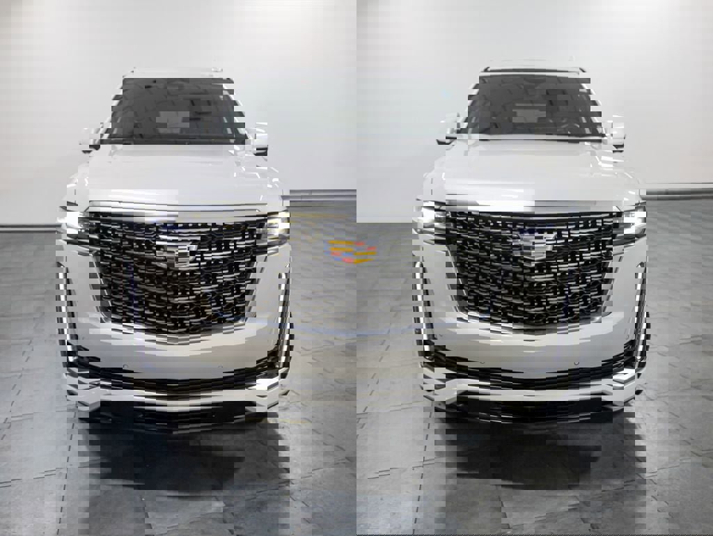 Used 2023 Cadillac Escalade Premium Luxury image 2