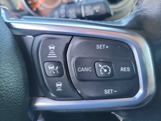 Used 2020 Jeep Wrangler Unlimited Sahara AWD/4WD image 32
