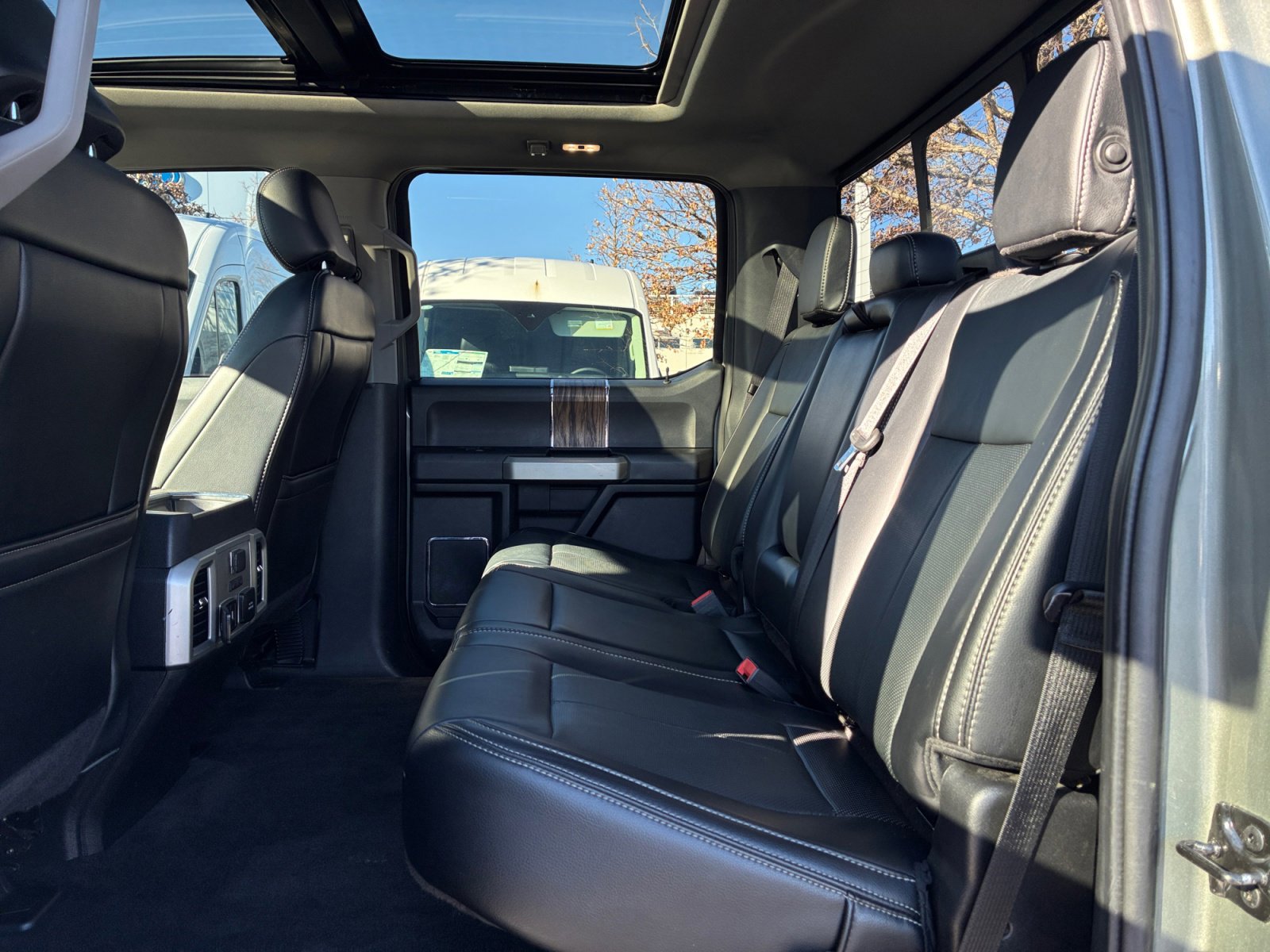 Certified 2019 Ford F150 Lariat w/ Equipment Group 502A Luxury image 17