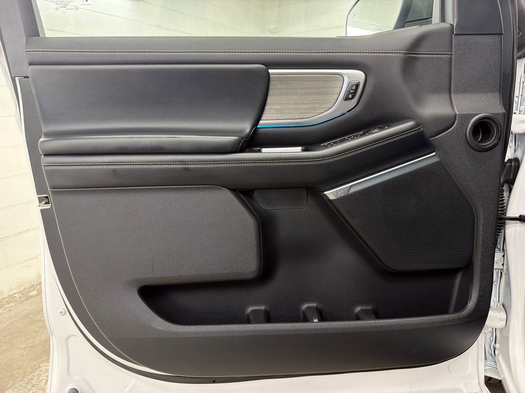 Certified 2025 Ford Expedition Max Platinum AWD/4WD image 17