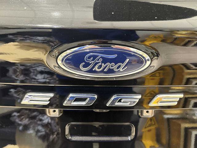 Certified 2022 Ford Edge Titanium w/ Equipment Group 301A image 31