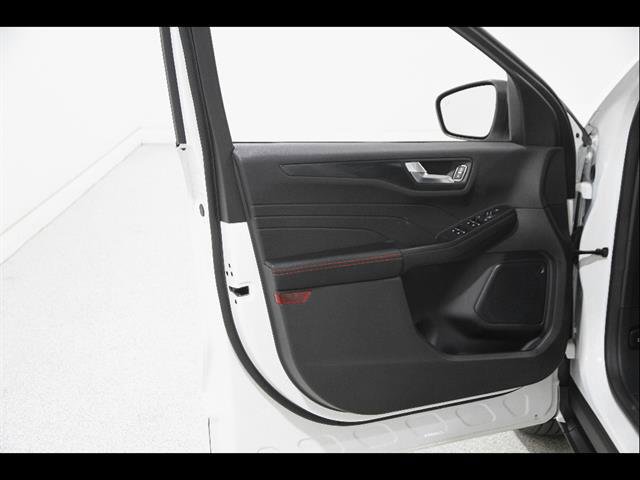 Certified 2024 Ford Escape ST-Line w/ Tech Pack #1 image 6