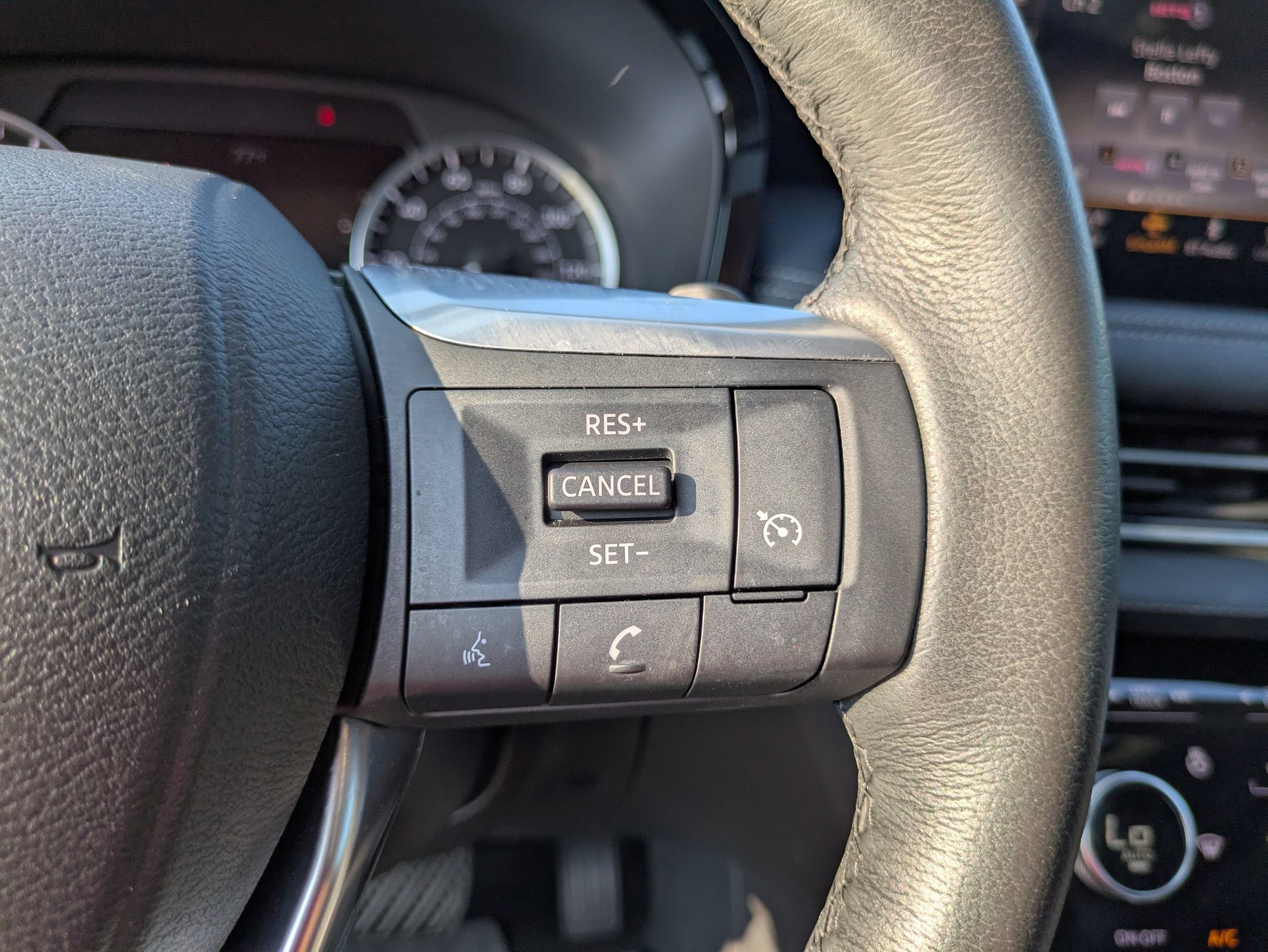 Used 2025 INFINITI QX60 Pure FWD image 19