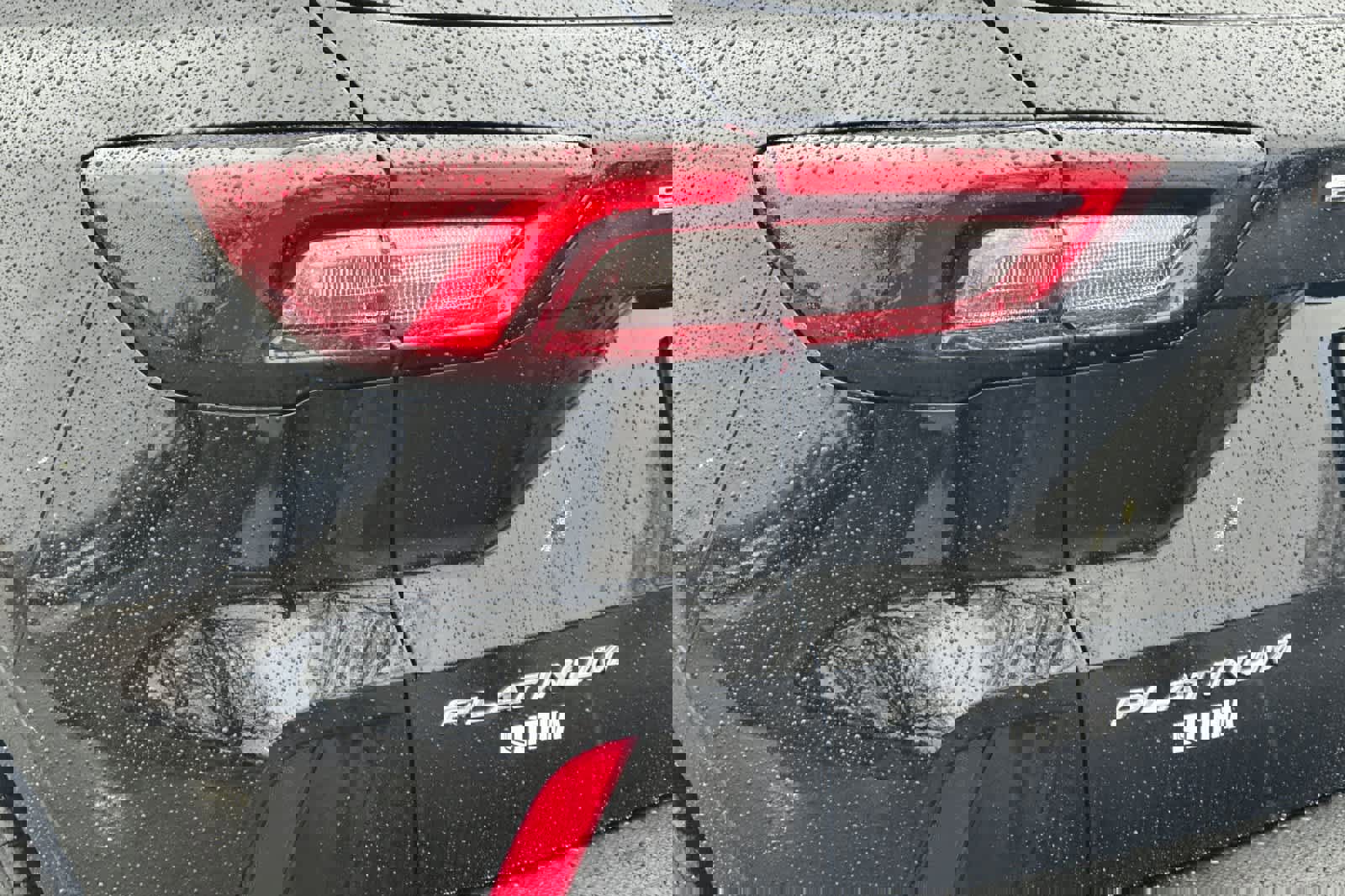 Certified 2025 Ford Escape Platinum image 27