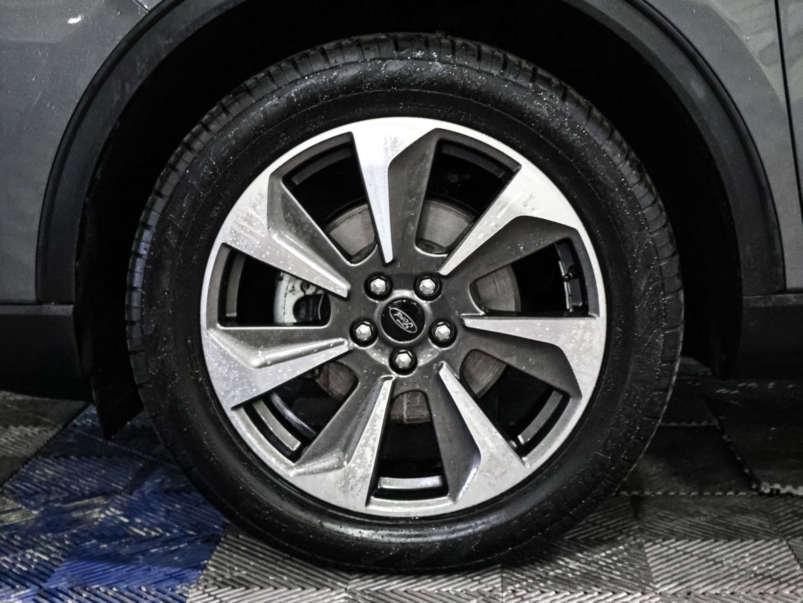 Certified 2025 Ford Escape Platinum AWD/4WD image 18