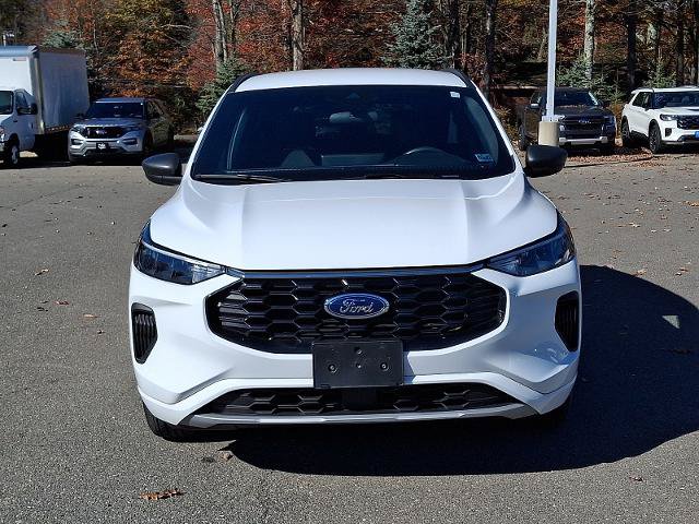 Certified 2023 Ford Escape ST-Line w/ Tech Pack #1 AWD/4WD image 2