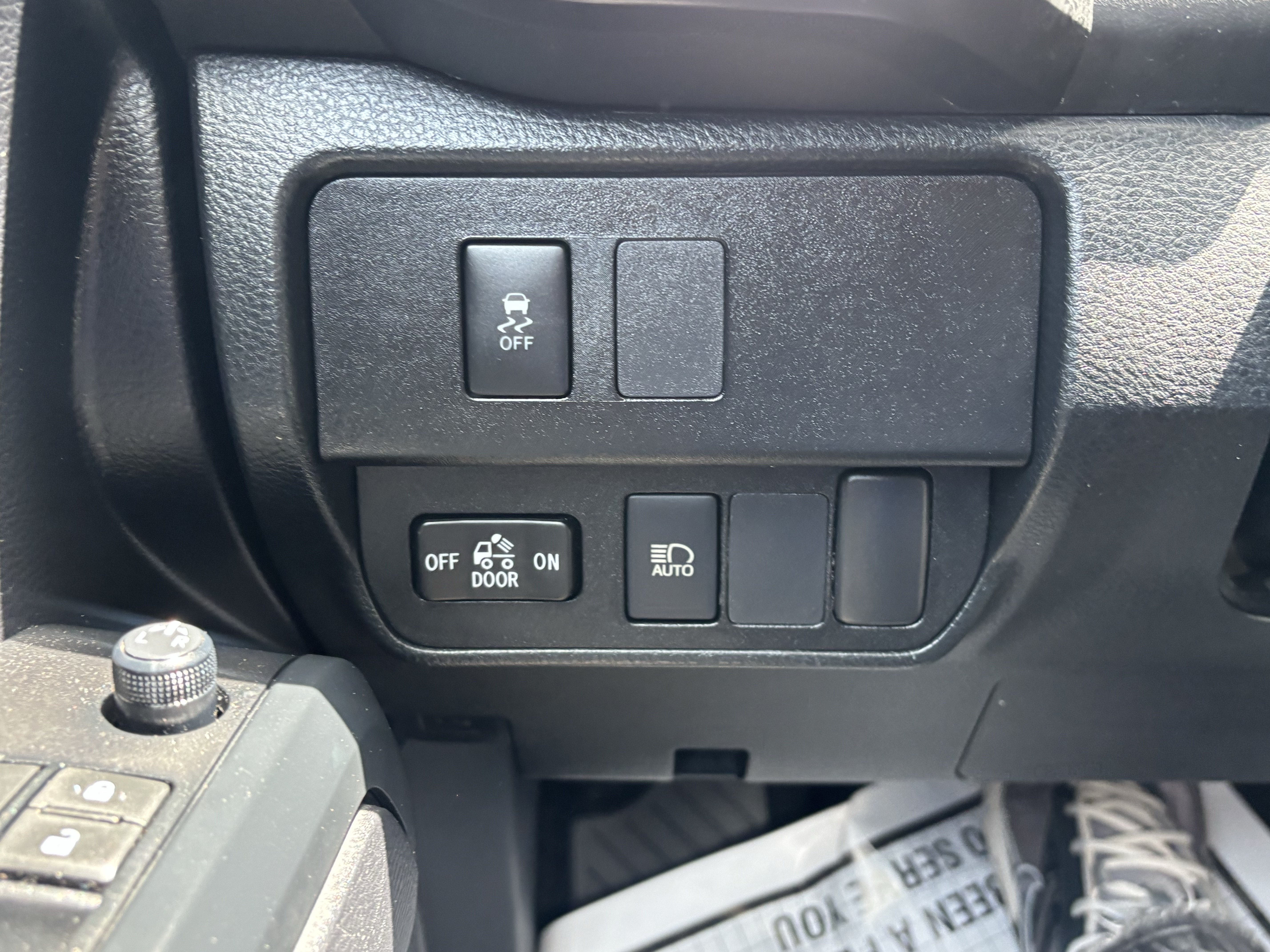 Used 2021 Toyota Tacoma SR w/ SR Convenience Package RWD image 37