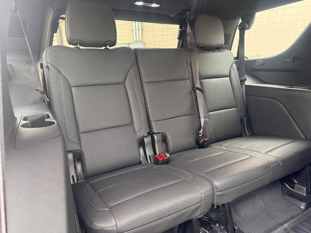 Used 2024 Chevrolet Tahoe Z71 w/ Luxury Package AWD/4WD image 16