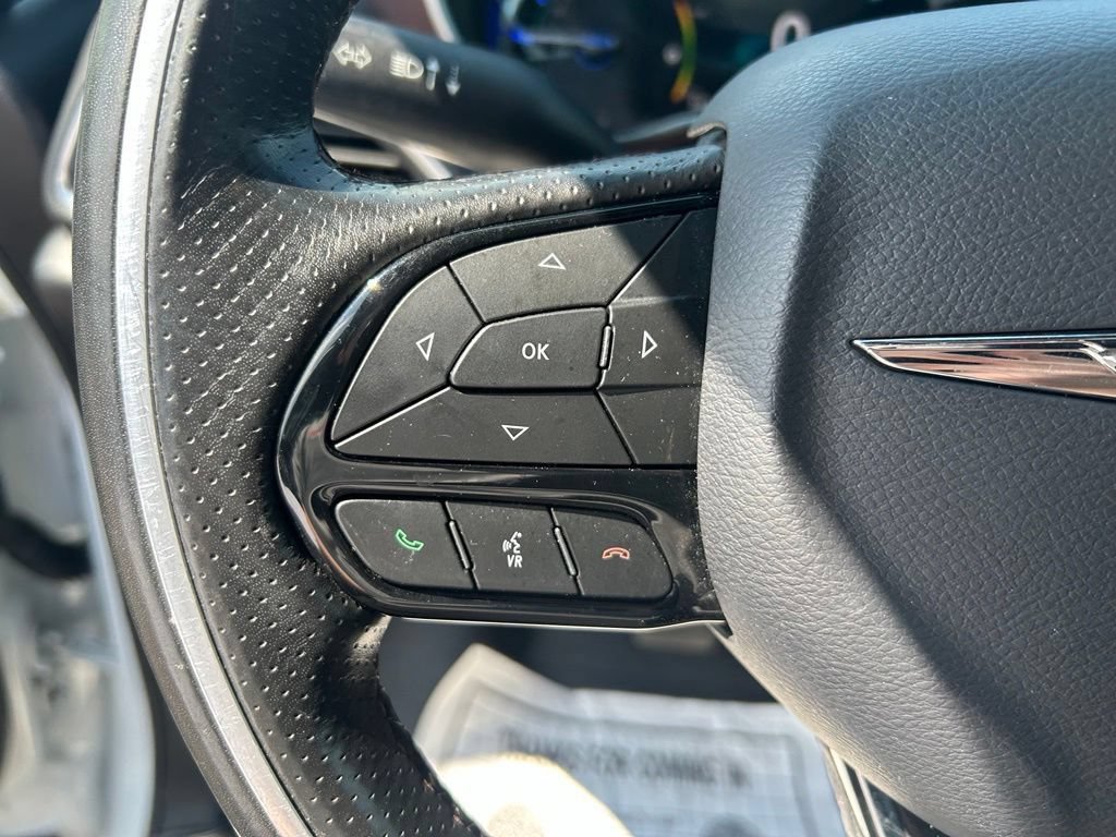 Used 2020 Chrysler Pacifica Limited FWD image 22