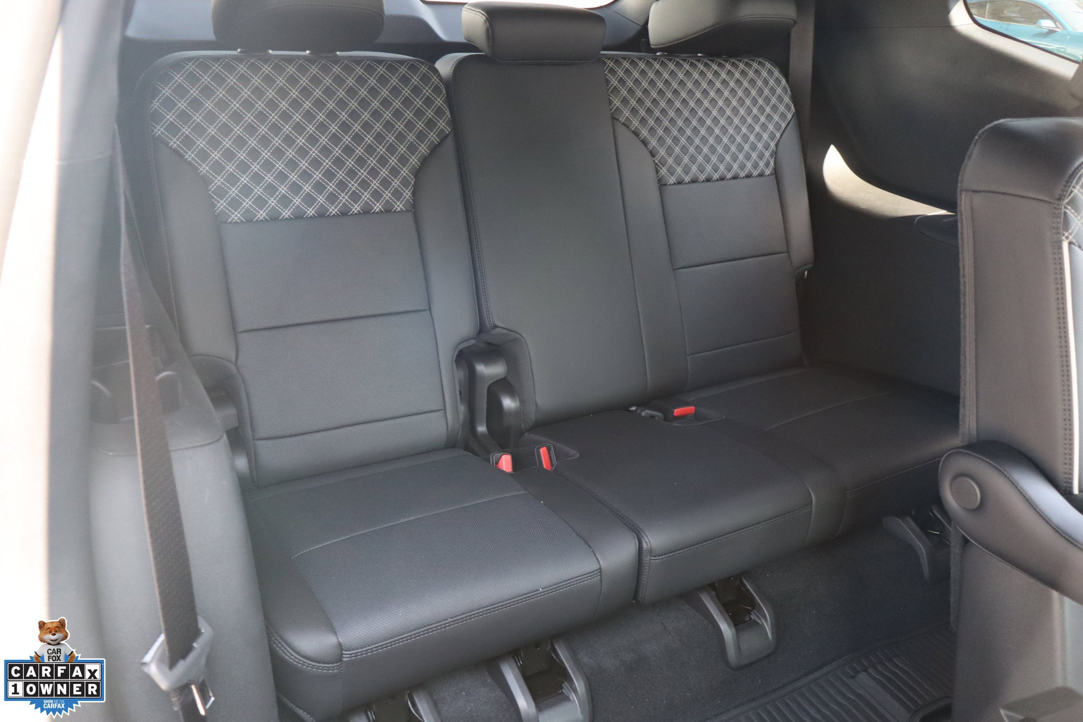 Used 2025 GMC Acadia Denali w/ LPO, Floor Liner Package FWD image 29