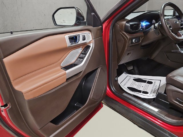 Certified 2021 Ford Explorer King Ranch w/ Premium Technology Package AWD/4WD image 11