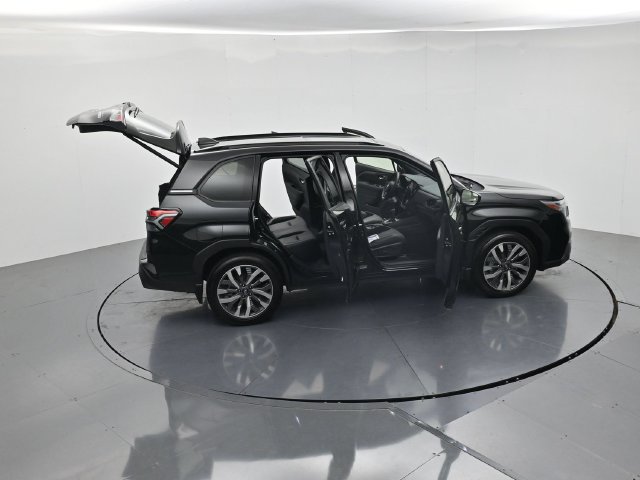 Used 2025 Subaru Forester Touring w/ Popular Package - Touring AWD/4WD image 47