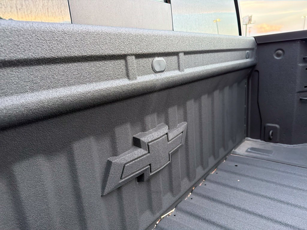 Used 2023 Chevrolet Silverado 1500 LTZ w/ LTZ Premium Package AWD/4WD image 16