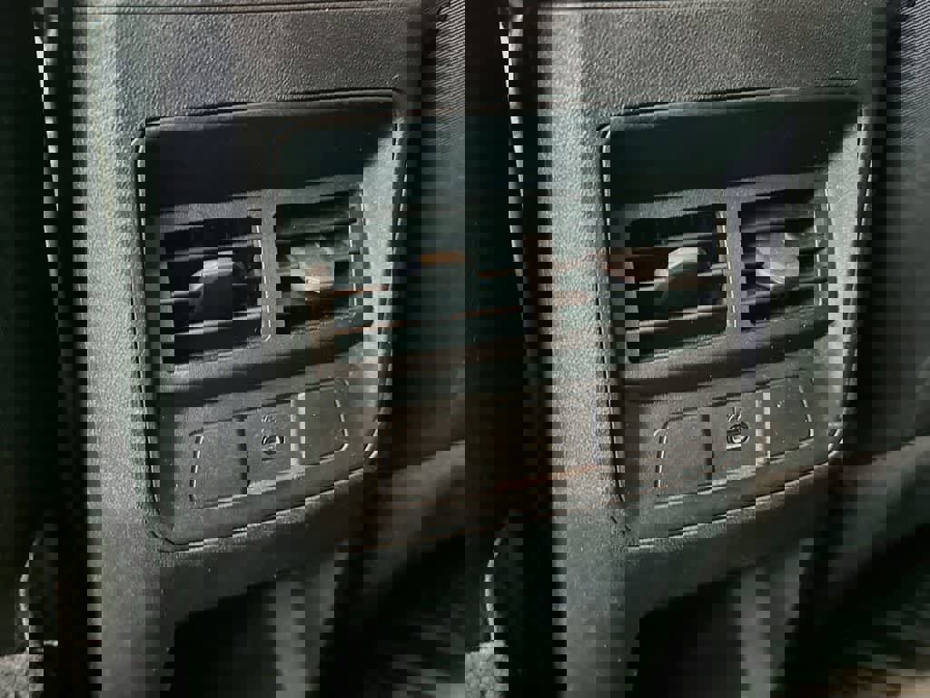 Used 2023 Chevrolet Colorado LT w/ LT Convenience Package image 16