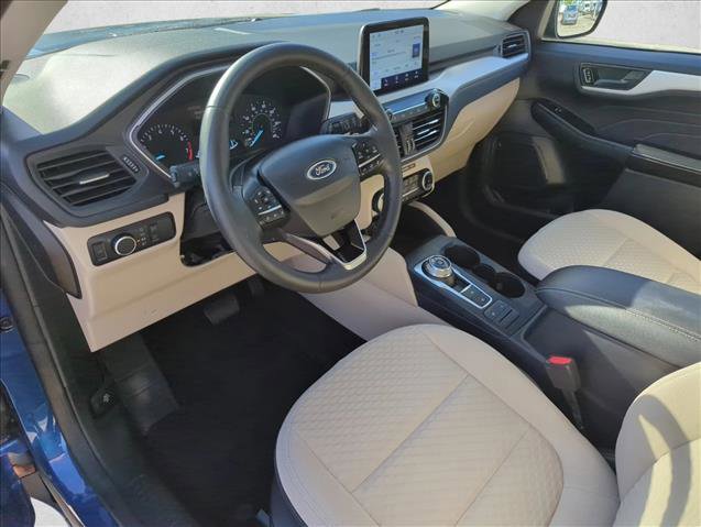 Certified 2022 Ford Escape SE w/ SE Sport Appearance Package FWD image 8