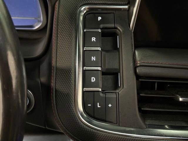 Used 2022 Chevrolet Suburban RST w/ Luxury Package image 18