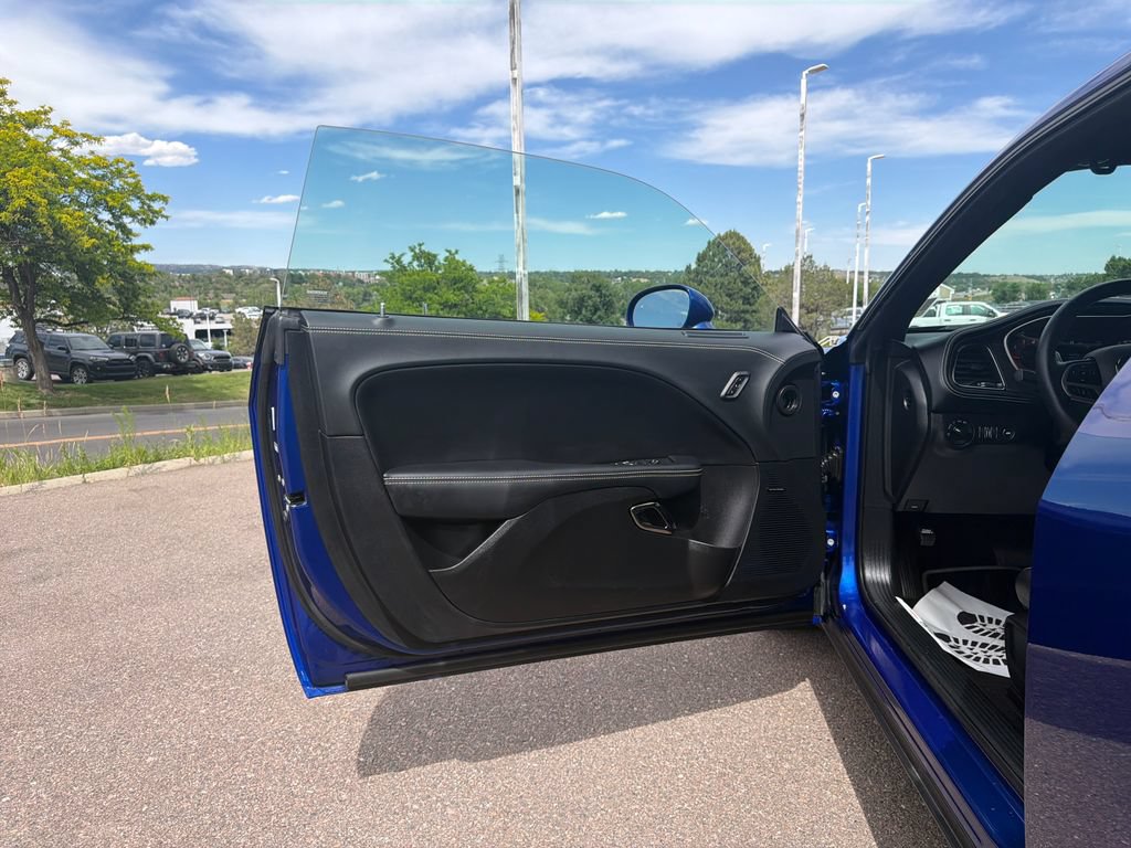 Used 2022 Dodge Challenger SRT Hellcat RWD image 18