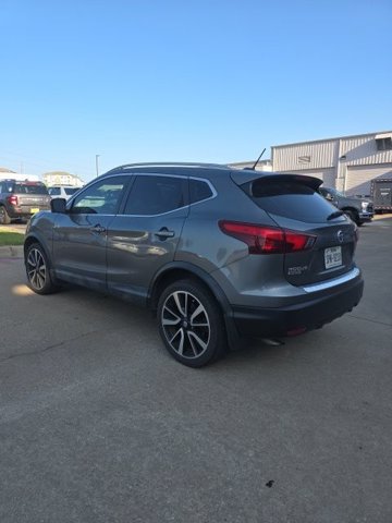 Used 2018 Nissan Rogue Sport SL w/ SL Premium Package FWD image 4